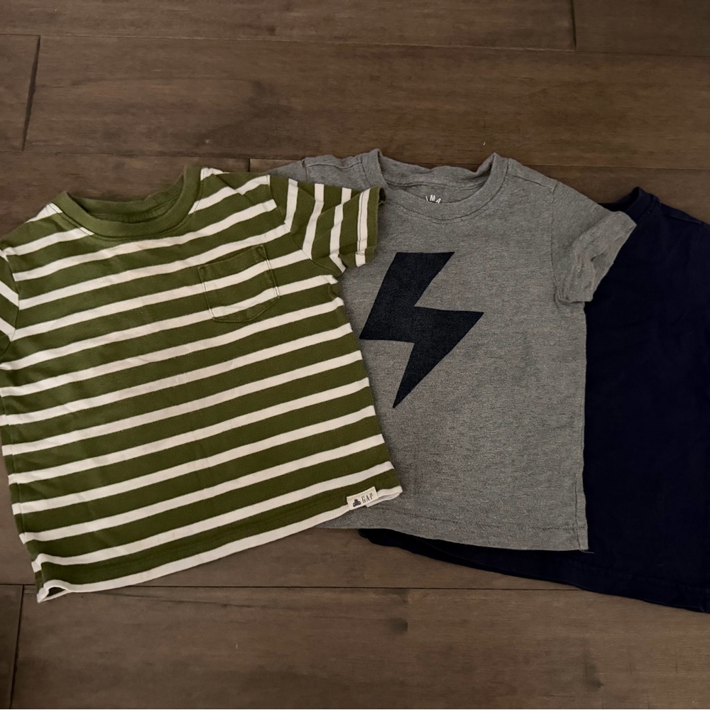 2T boys play clothes lot